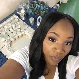 Meet your Posher, Arielle